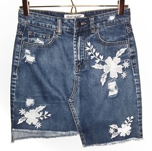 Velvet Heart Jordyn Step Hem Denim Skirt